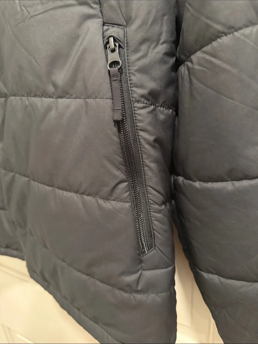 The North Face Black Bombay Men’s Quilted Puffer Jacket Size Large